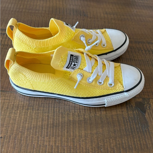 - Yellow Slip On Converse Size 5 - Picture 5 of 7